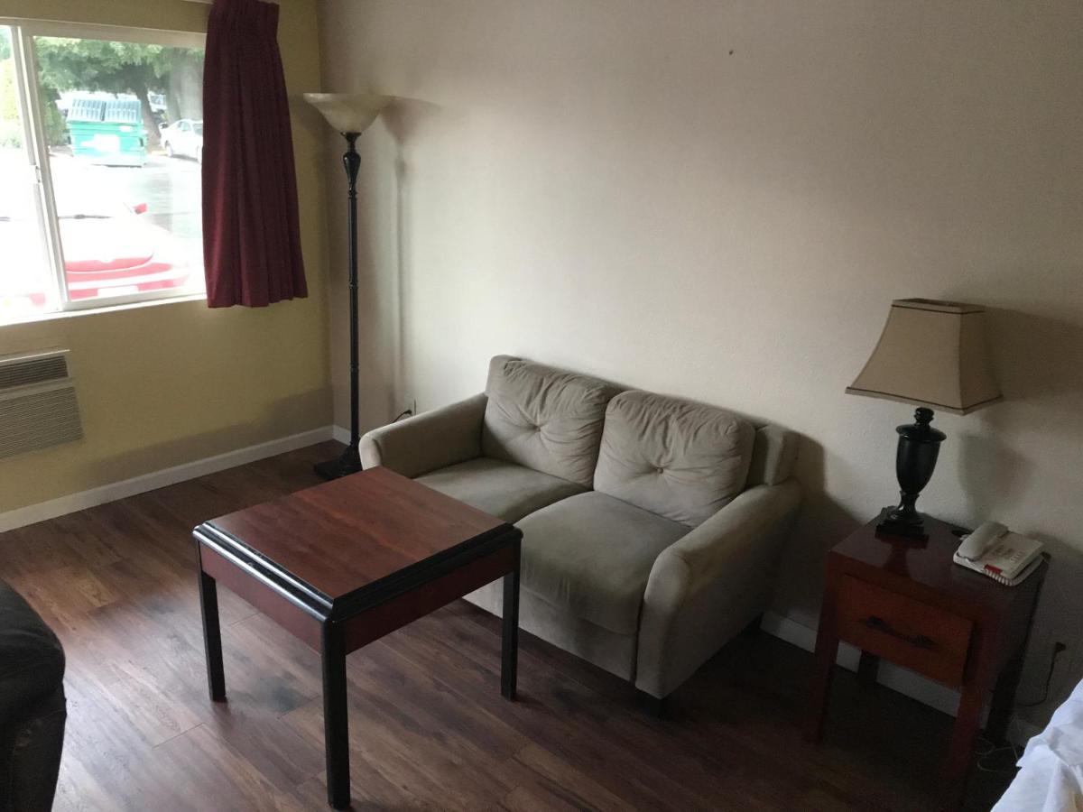 Hotel Smokey Point Motor Arlington