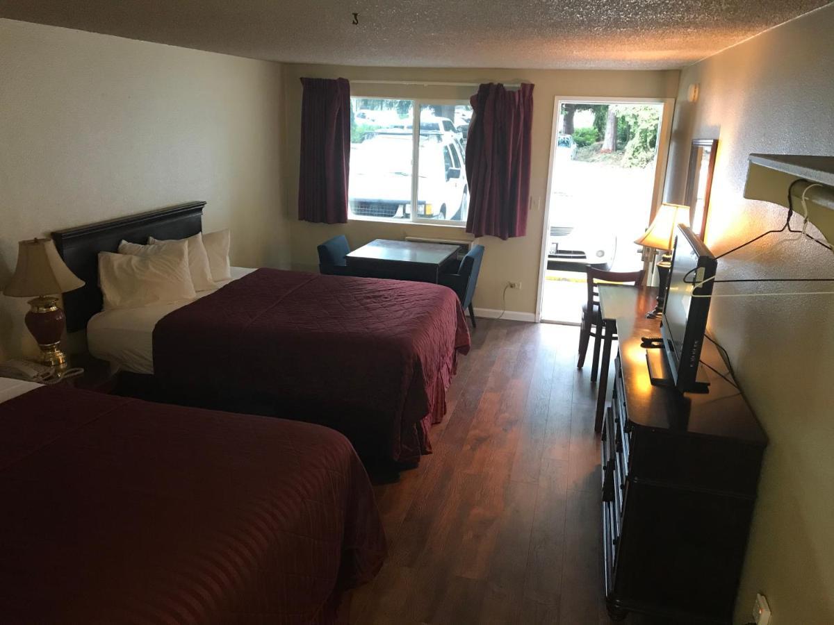 Smokey Point Motor Hotel