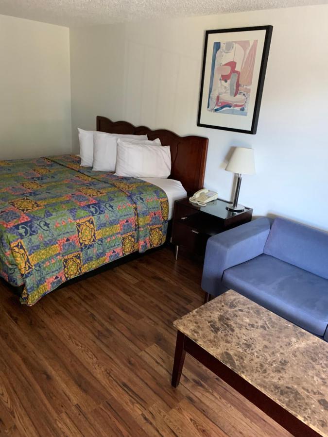 Hotel Smokey Point Motor