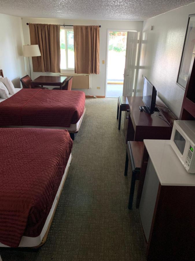 Smokey Point Motor Hotel