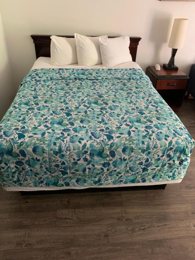 Hotel Smokey Point Motor 3*