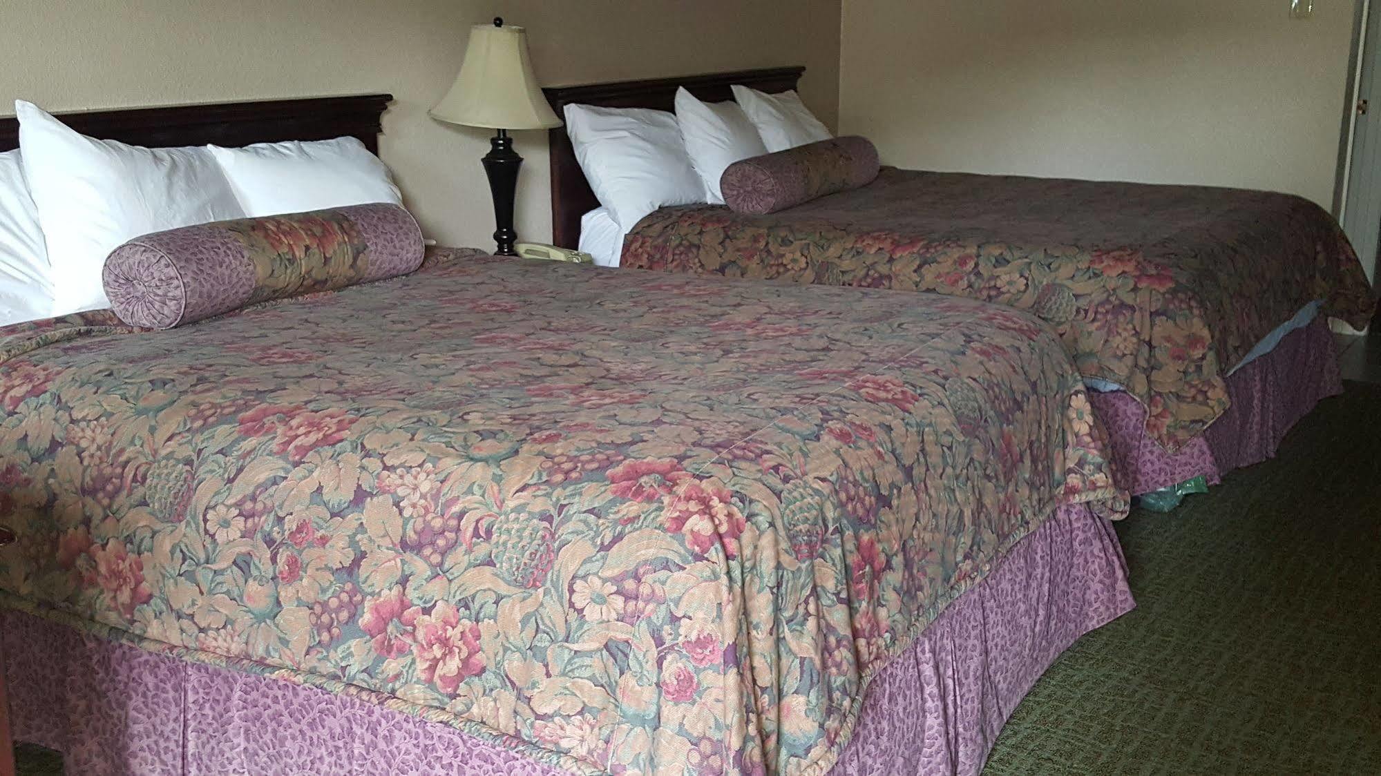Smokey Point Motor Hotel 3*
