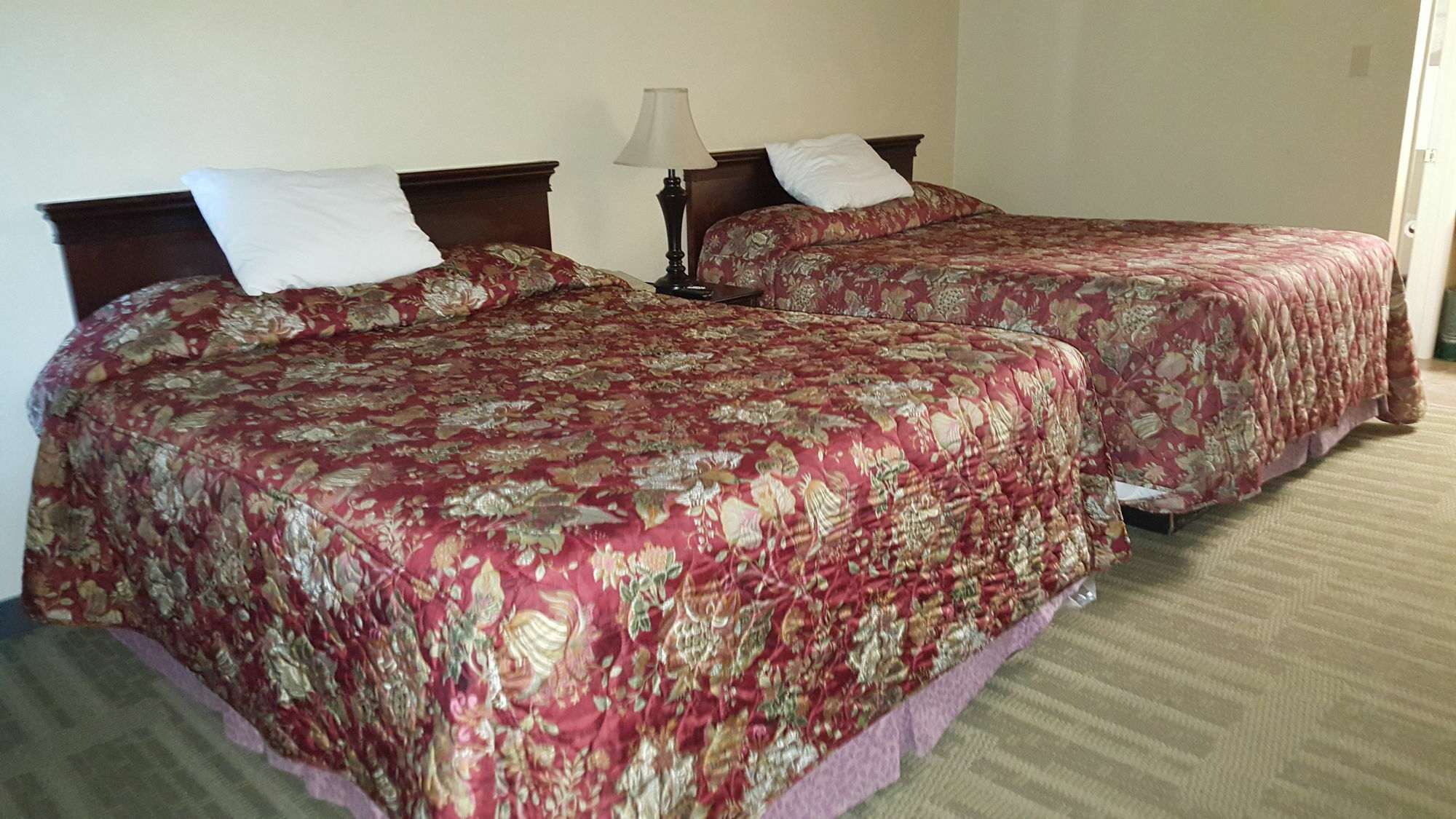 Smokey Point Motor Hotel