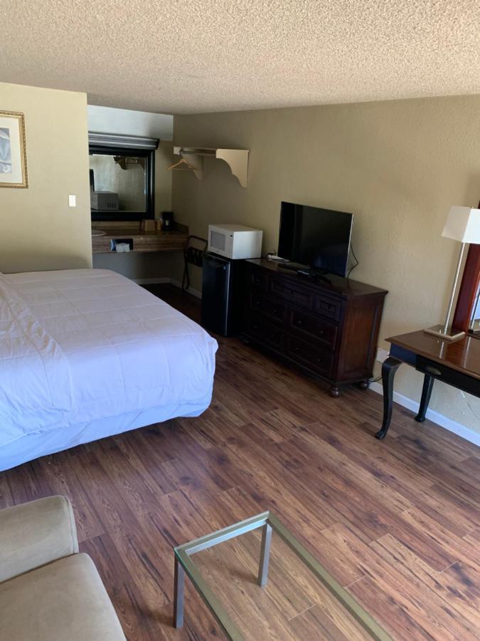 Smokey Point Motor Hotel Arlington