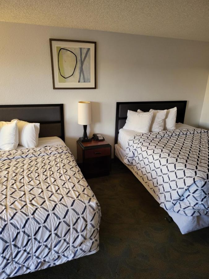 Hotel Smokey Point Motor 3*